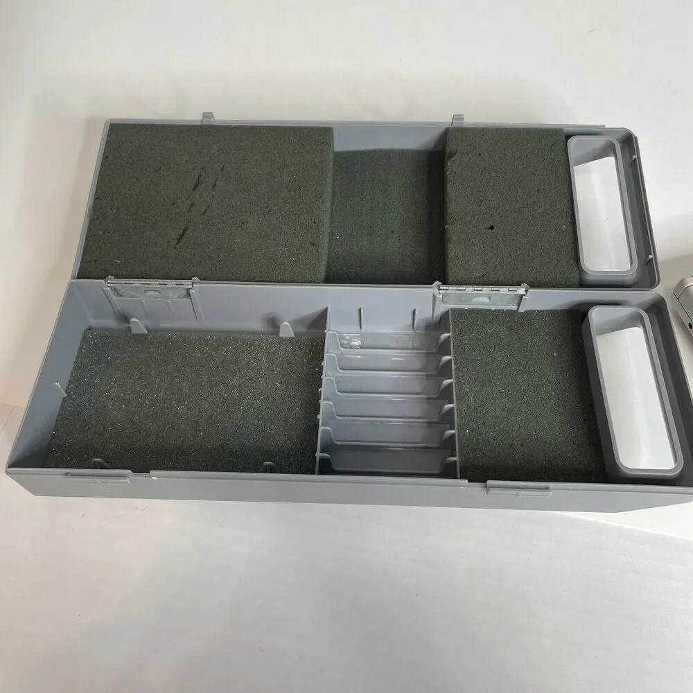 Vintage Nintendo Gameboy Handheld System - Gray With Hard Plastic Case 1989 Rare